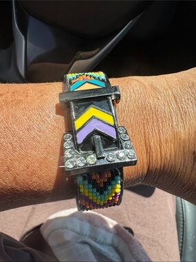 Fashion Jewelry Black Beaded Wristband with Yellow & Purple Chevron Accents